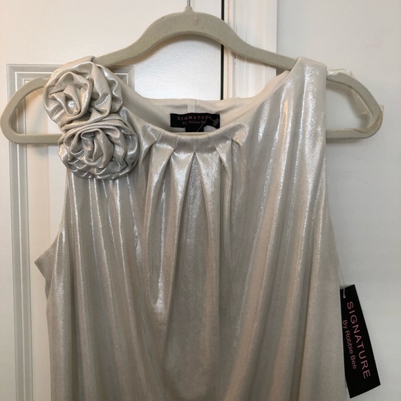 Ivory Pearlized Dress - Picture 3 of 6